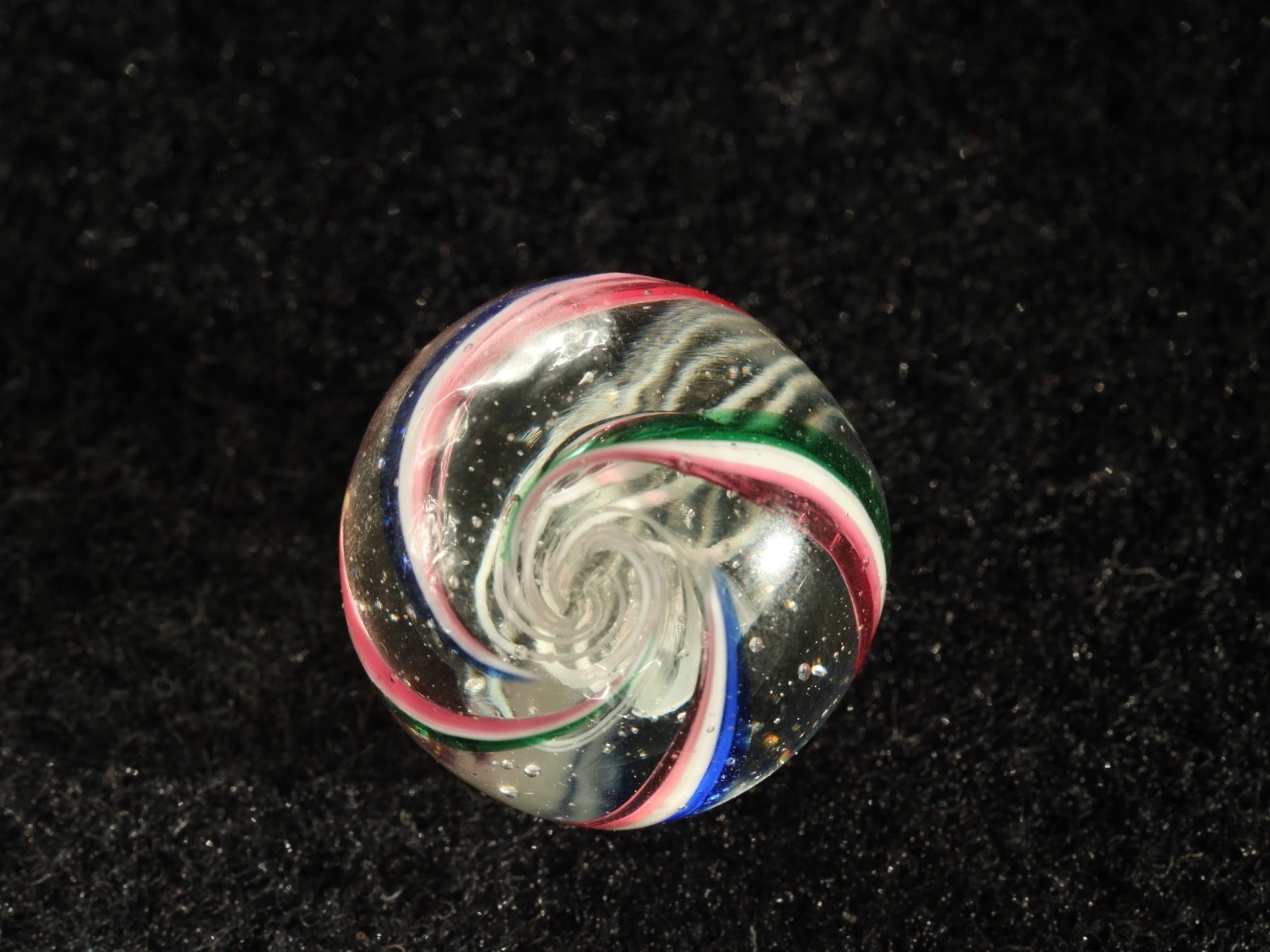 GORGEOUS German Handmade RED GREEN BLUE Latticinio Core Marble .74″ M Condition