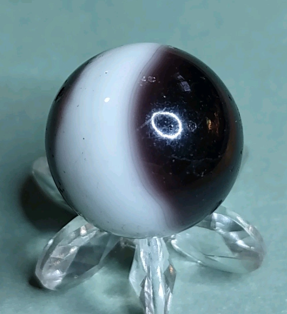 Dark purple & White Akro Glass Corkscrew Swirl Prize Toy Vintage Marble G .69″
