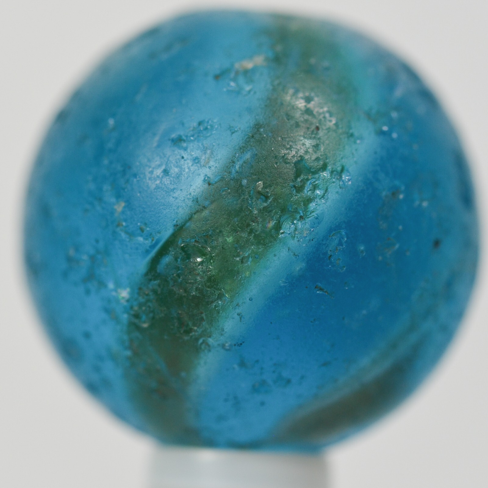 Handmade White Ribbon Lutz Marble Blue Base 3/4 in, Collectible, Germany S1394