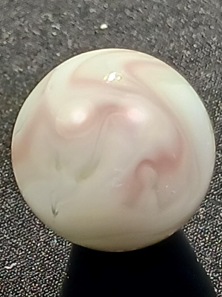 Alley Agate Heaton .57″ Thistle + Pearl White on Clear Swirl Serious Marble A404