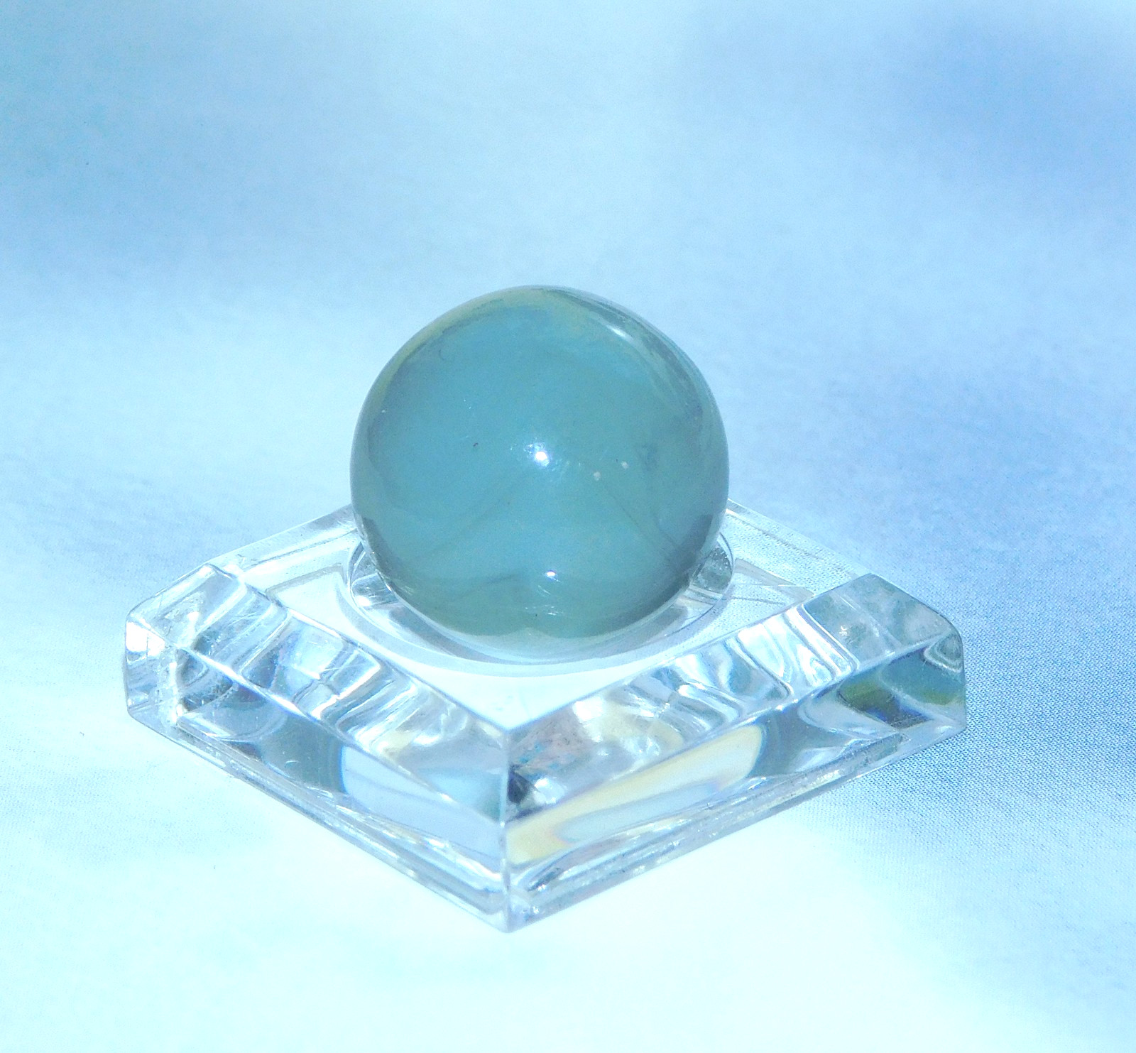 Vintage Glass Marble Small Blue Grey UV Reactive Opaque Swirl Mint 0.54″ #U-4