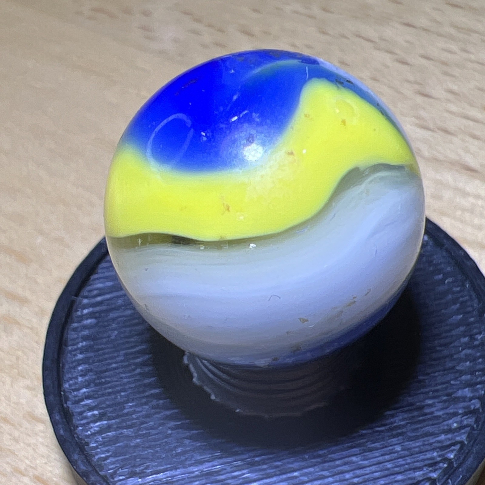 Vintage Akro Agate Popeye Marble Blue & Yellow 0.62