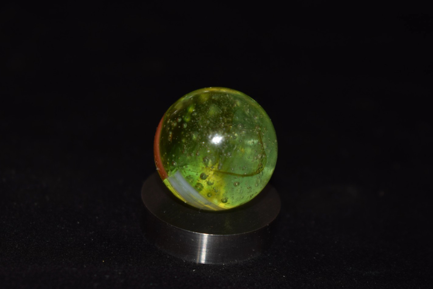 Vintage NRL Peltier Rainbo 👽 7up green base glass translucent marble .856 MINT