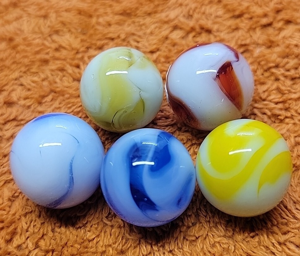 A87•3~Vintage ASS WV Swirls Alley, Ravenswood? 5/8″ Near Mint Marbles, Lot Of 5