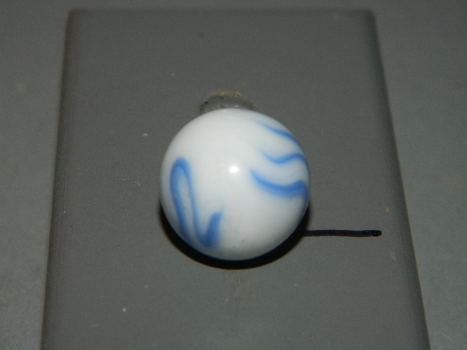 Alley Agate Blue Flame approx 5/8″ E5