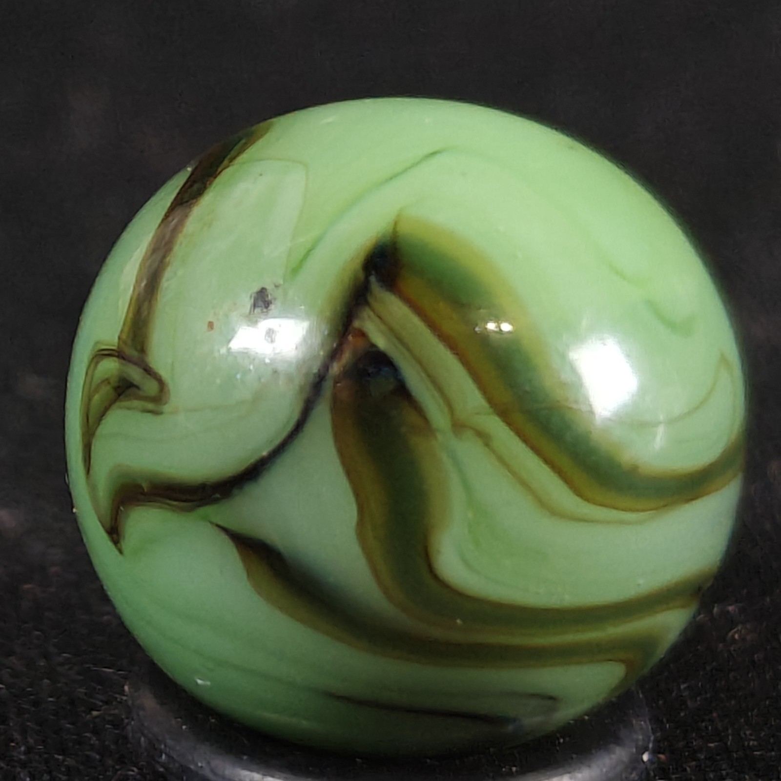 Vintage Marble – Alley Pistachio Green UV Reactive .64″