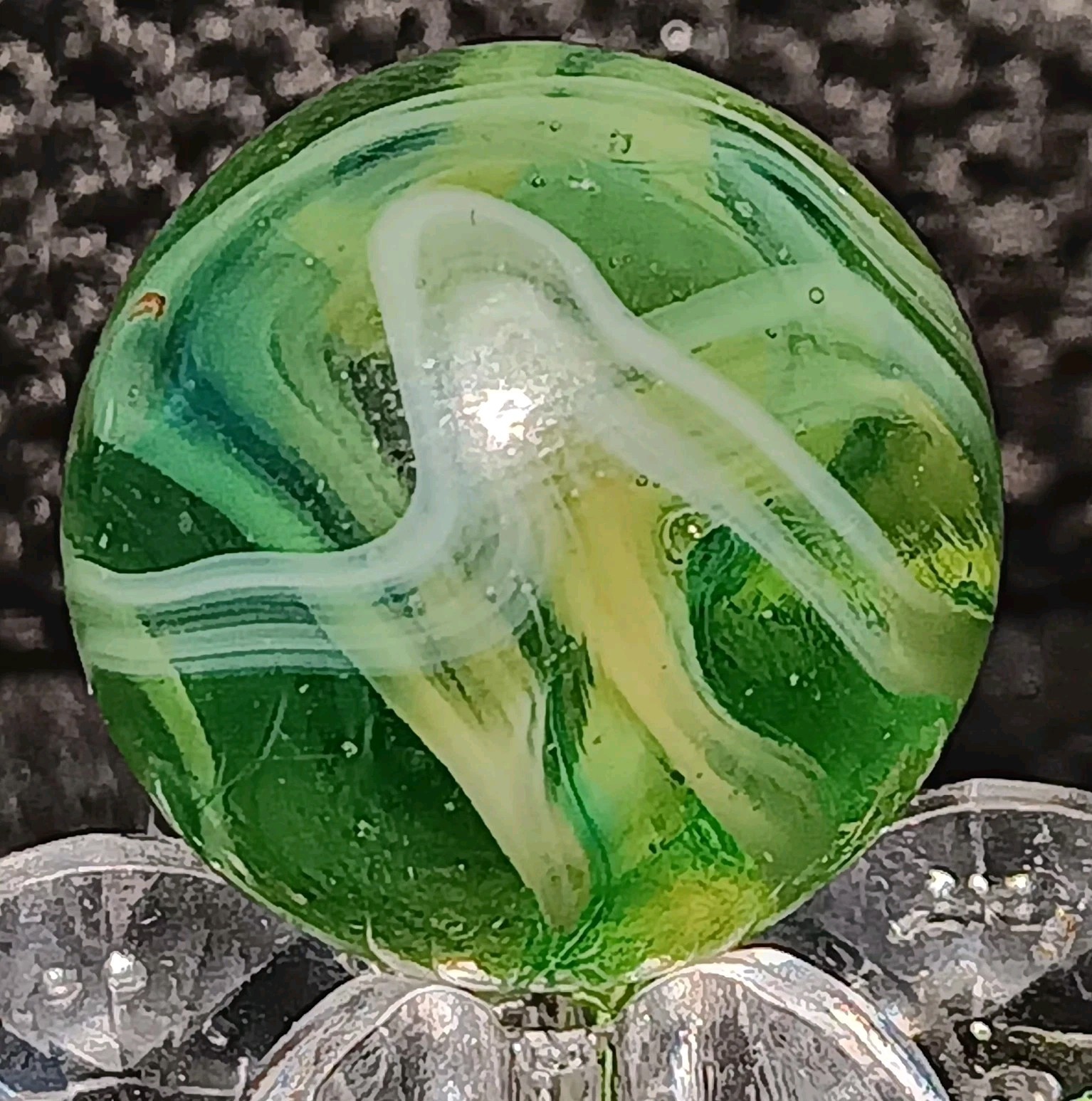 Stunning Ravenswood Transparent Swirl Marble. .60″ Mint. Uv Active.