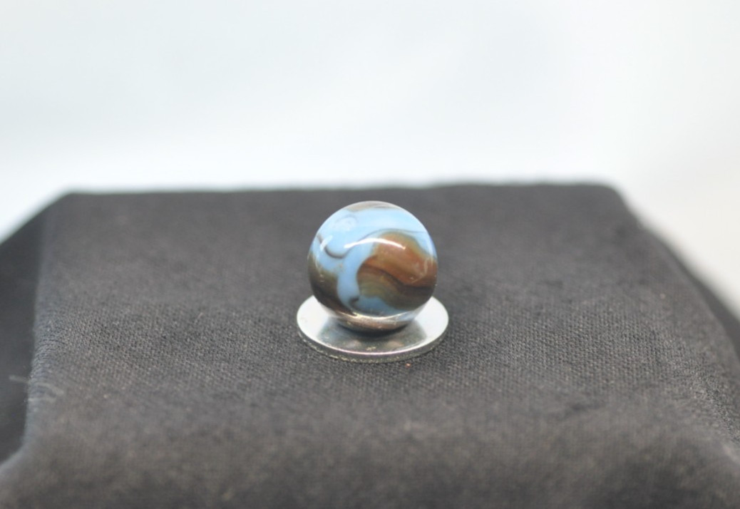 Christiansen Agate Opaque Blue Base With Brown Swirls..63″ Wet Htf Brown