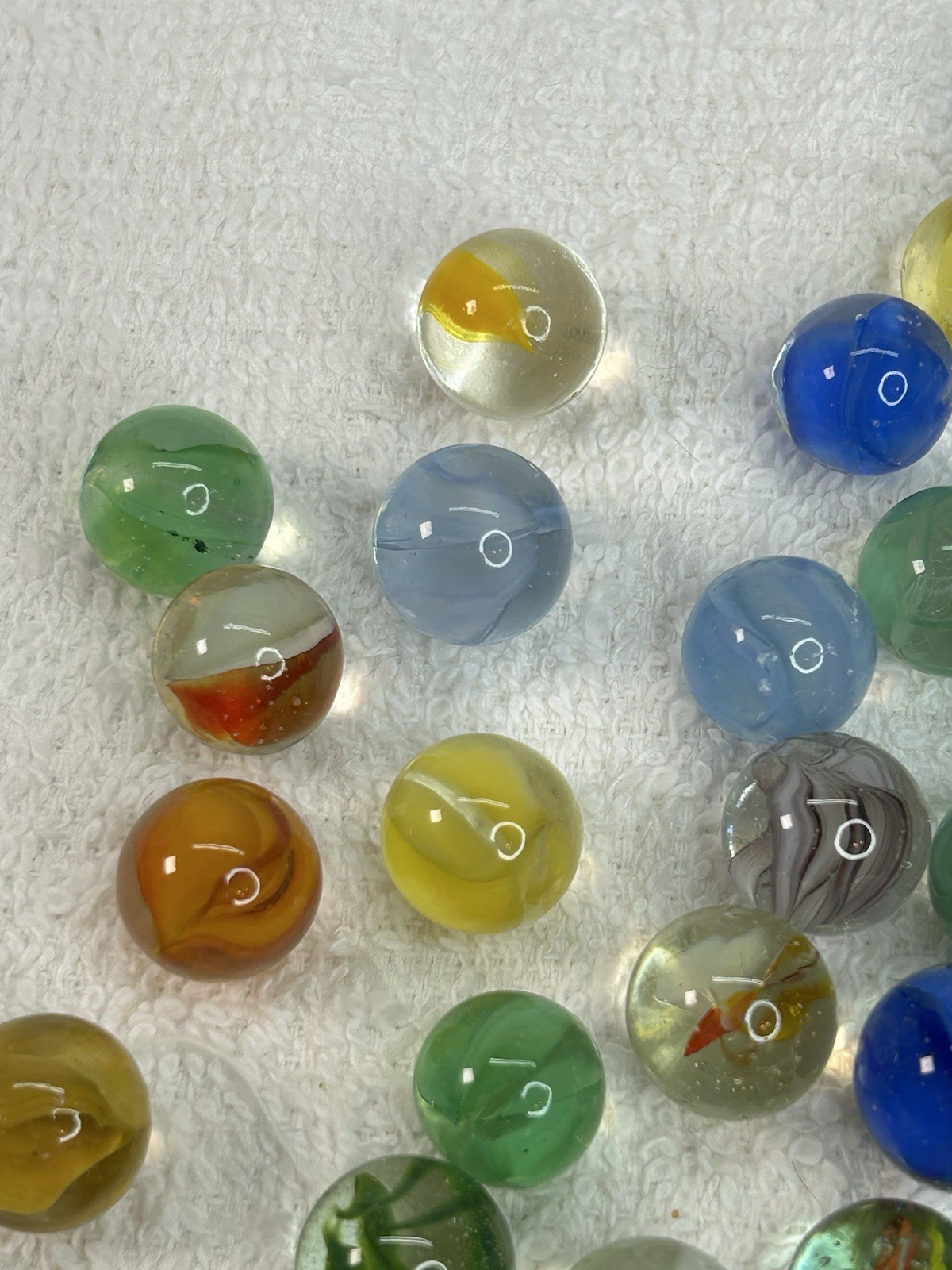Vintage Lot of 100 Cat’s Eye Marbles Possibly Some Hybrid or Banana ? Lot 3