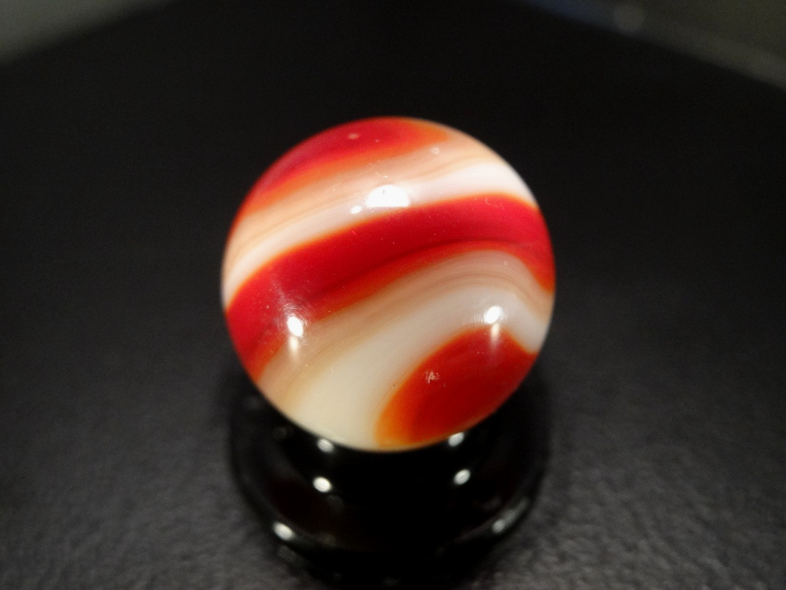 AKRO AGATE TRI COLOR RED-PURPLE-WHITE Rich colors