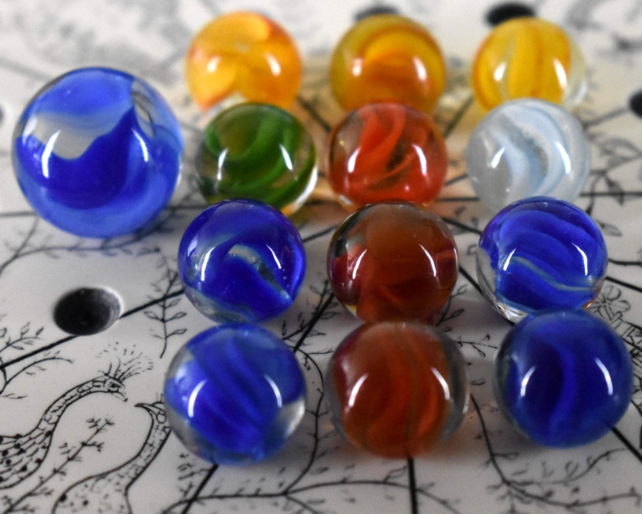 Vintage Vitro Agate Early Cats Eye Marbles 12 Standard + 0.86″ Shooter (VG)