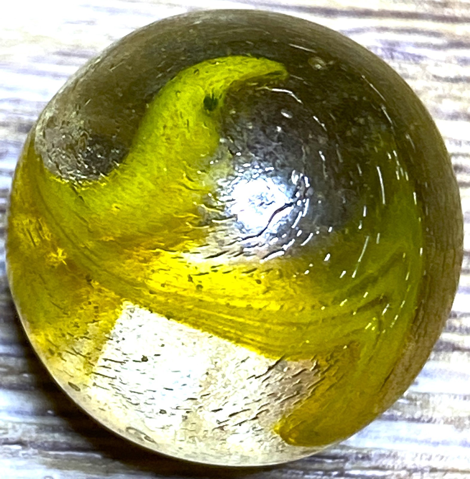 DAS/JABO LEMON DROP TRANSPARENT THIN-LINED RAMSHEAD SWIRLED SHOOTER .72″ M800