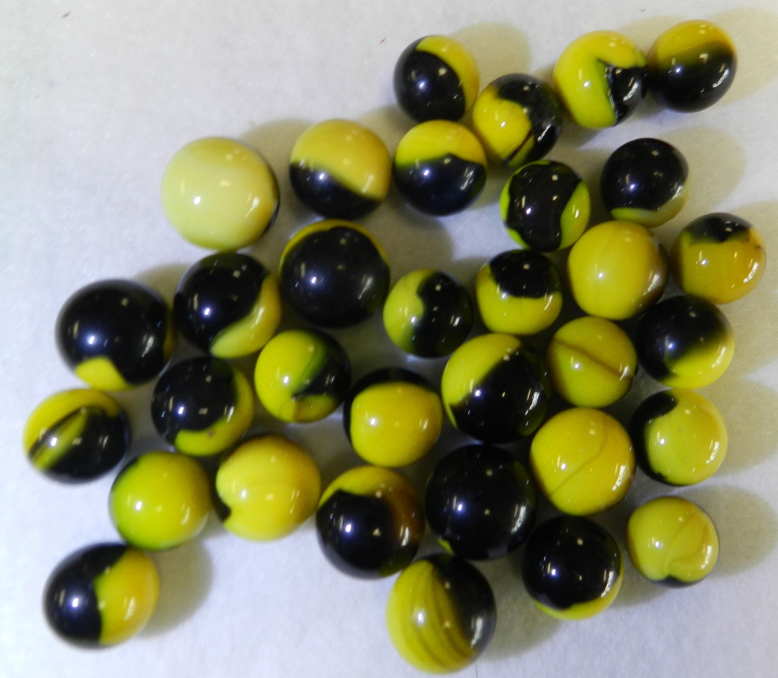 #20400m Vintage Group of 30 Mixed Company Patch Marbles