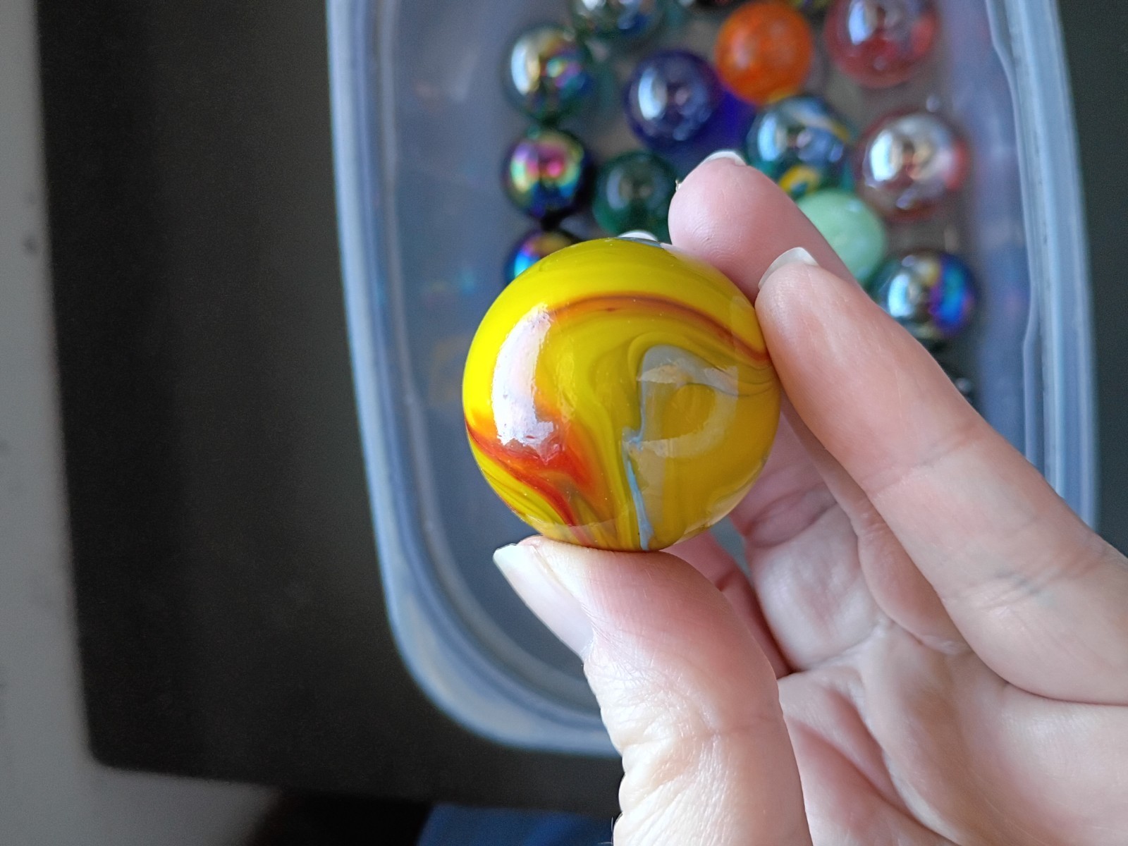 Lot Of Vintage Glass Marbles Various Sizes 1.2lbs Swirl Iridescent 14mm 30mm