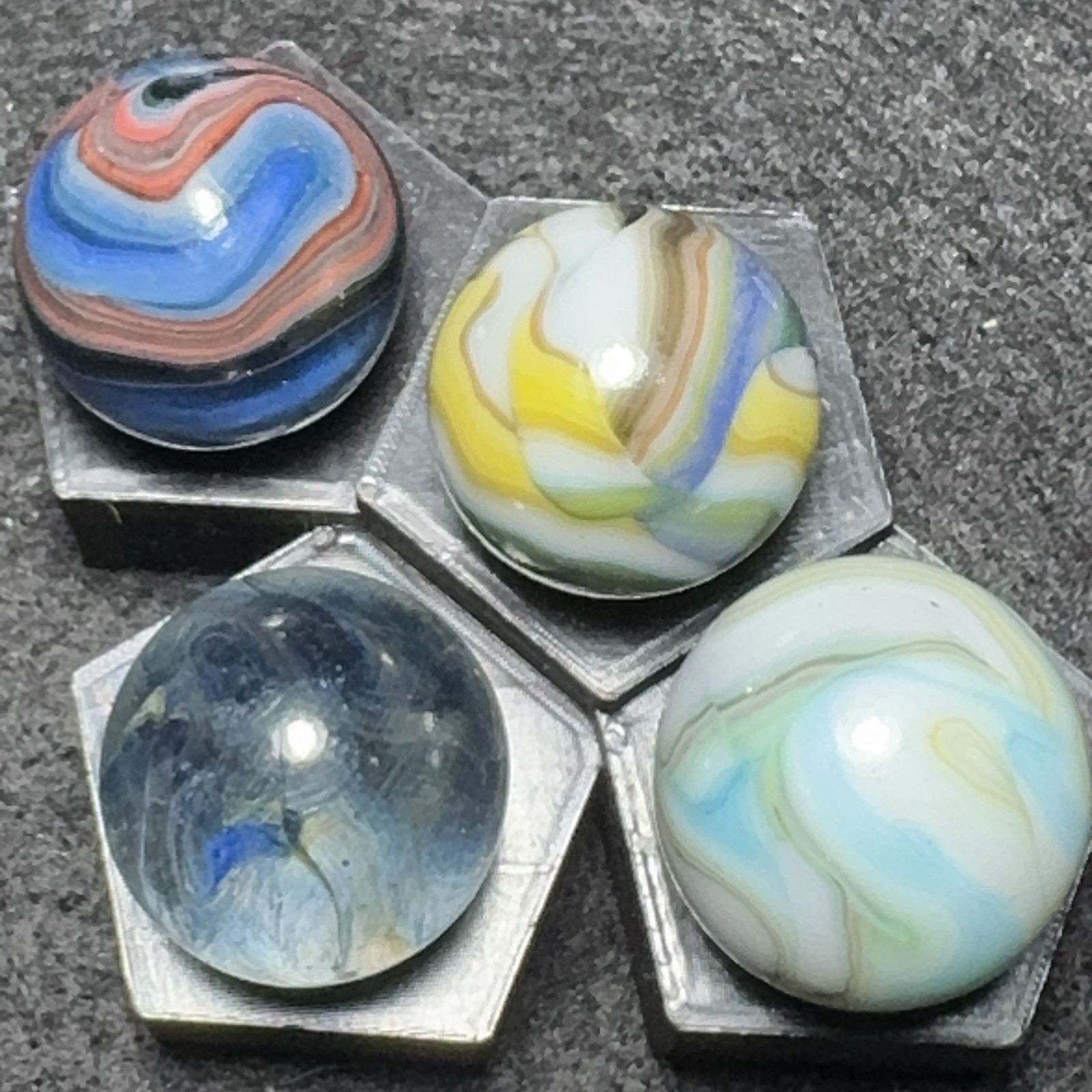 4-Jabo/DAS Marble Sizes Vary (3314)