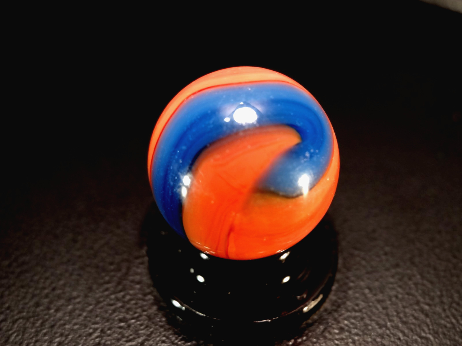 AKRO AGATE JOLLY ROGER ⚓ Great sharp colors * OUTSTANDING *