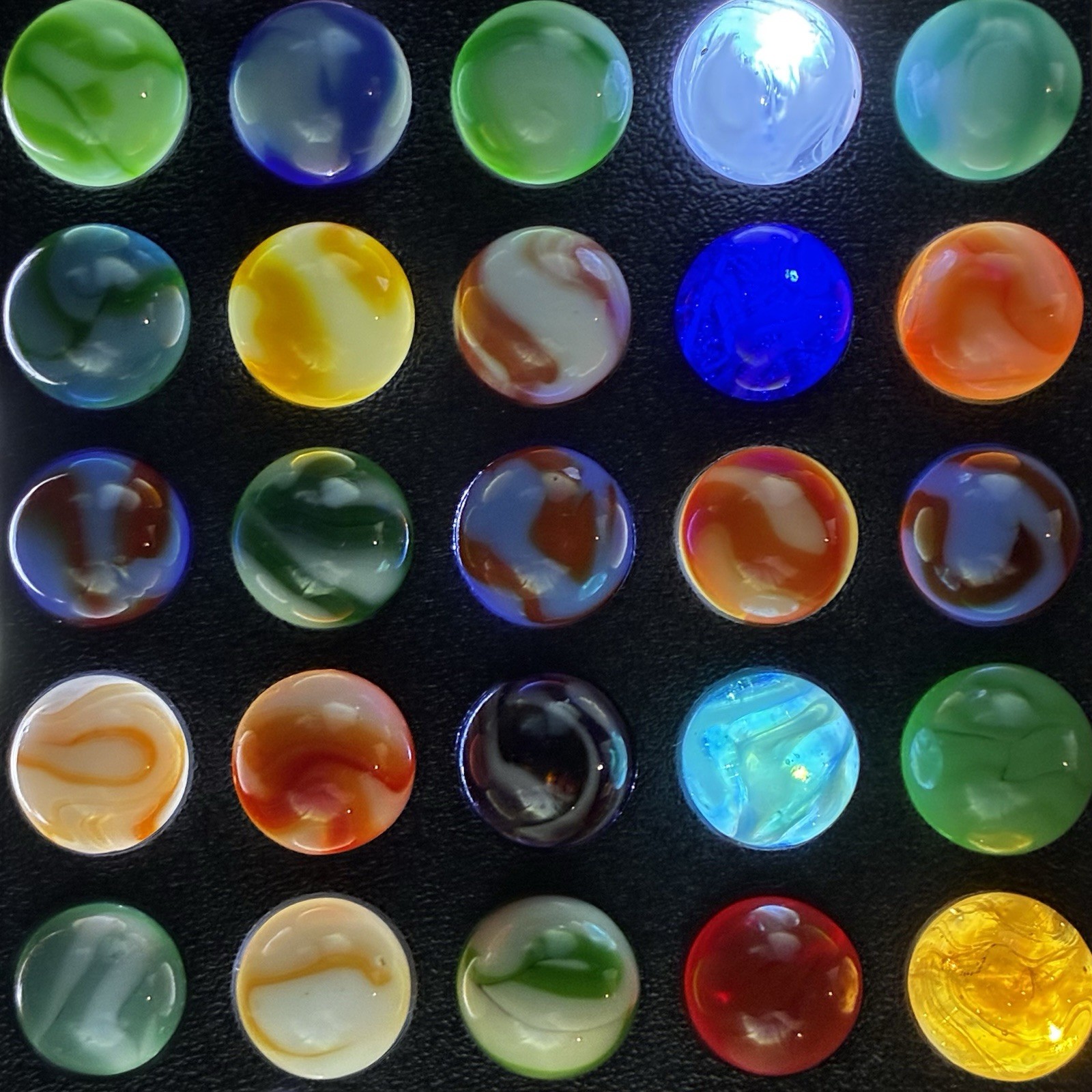 🎲 25 Pieces – Vintage Swirl Marbles | Alley/Champion Etc. NM-M .59-65” | UV