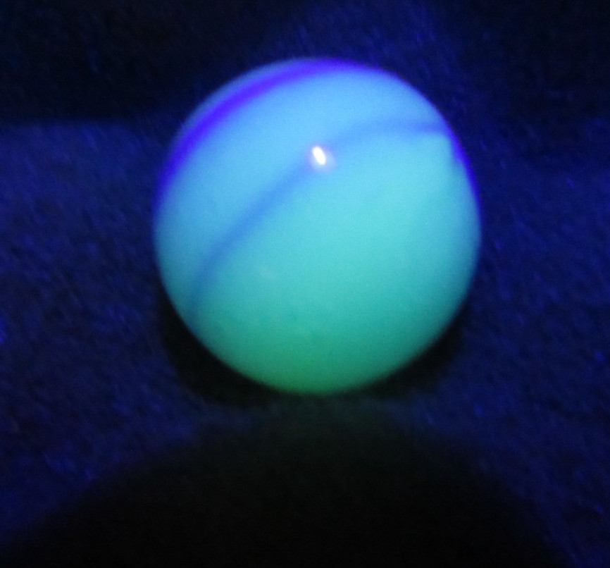 ANTIQUE PELTIER GLASS MARBLE. RAINBO BLUE 5/8″ UV Pre-1938