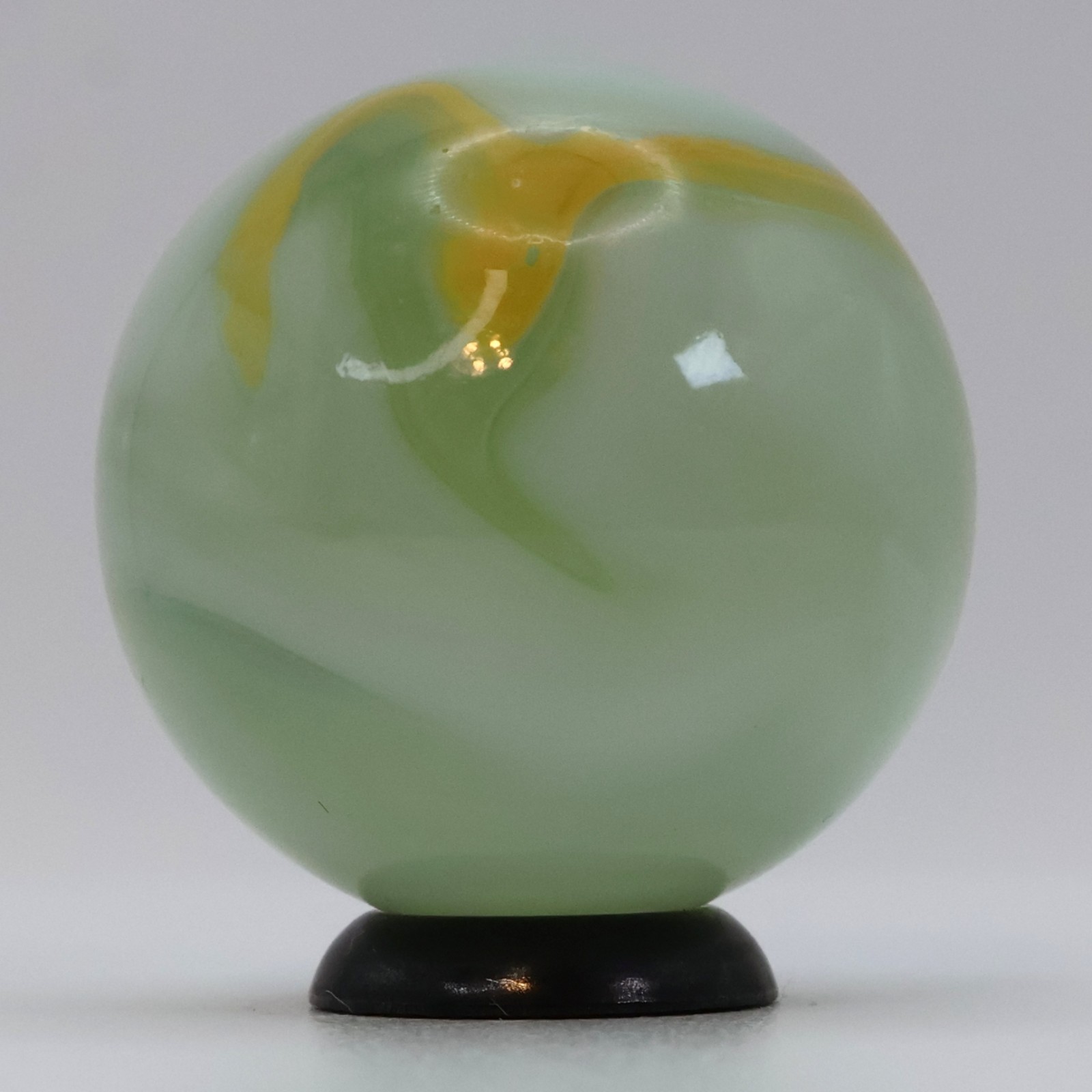 1″ Vitro Agate Conqueror Phantom? Yellow MINT