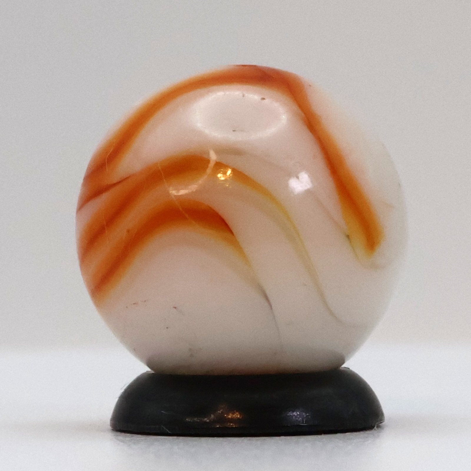 5/8″ Swirl Marble White/ Orange/ tan NM