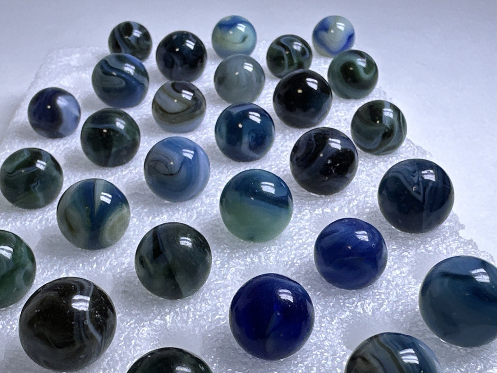 364 Lot Of 28 Vintage Cairo Swirl Marbles!