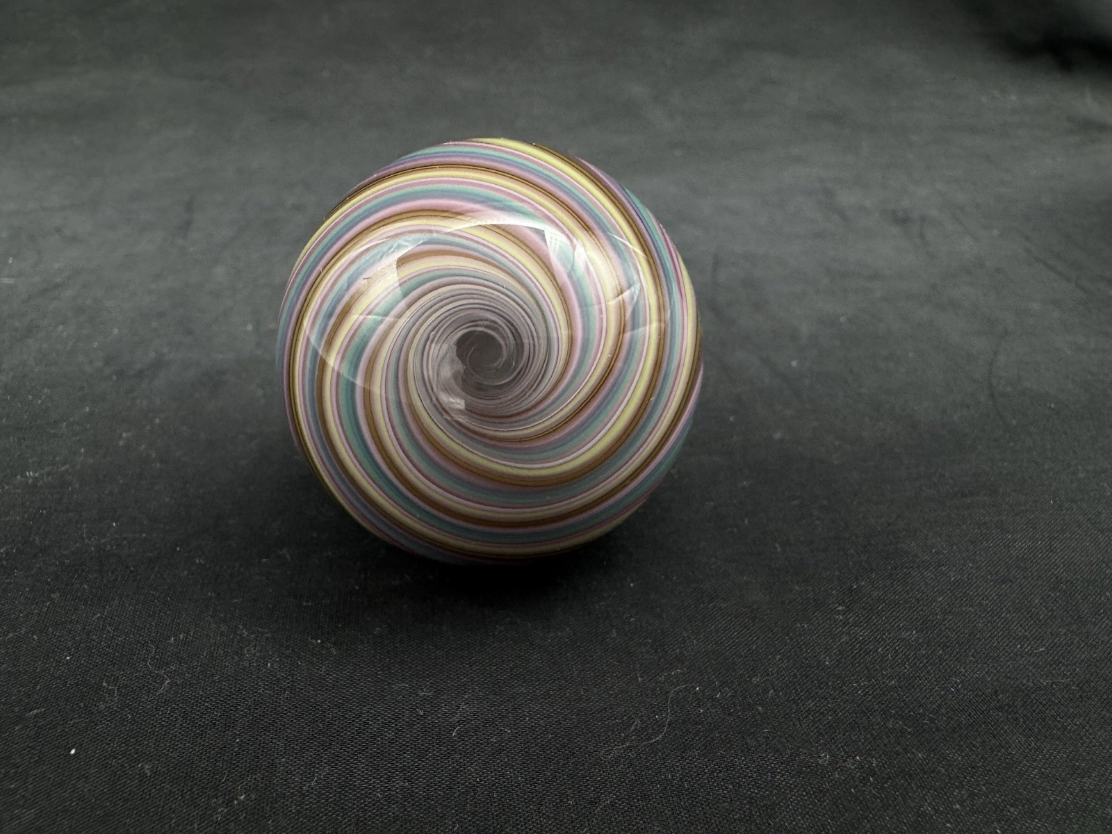 Vintage 1991 Mark Matthews Art Glass Marble Spiral Design, 1.6″
