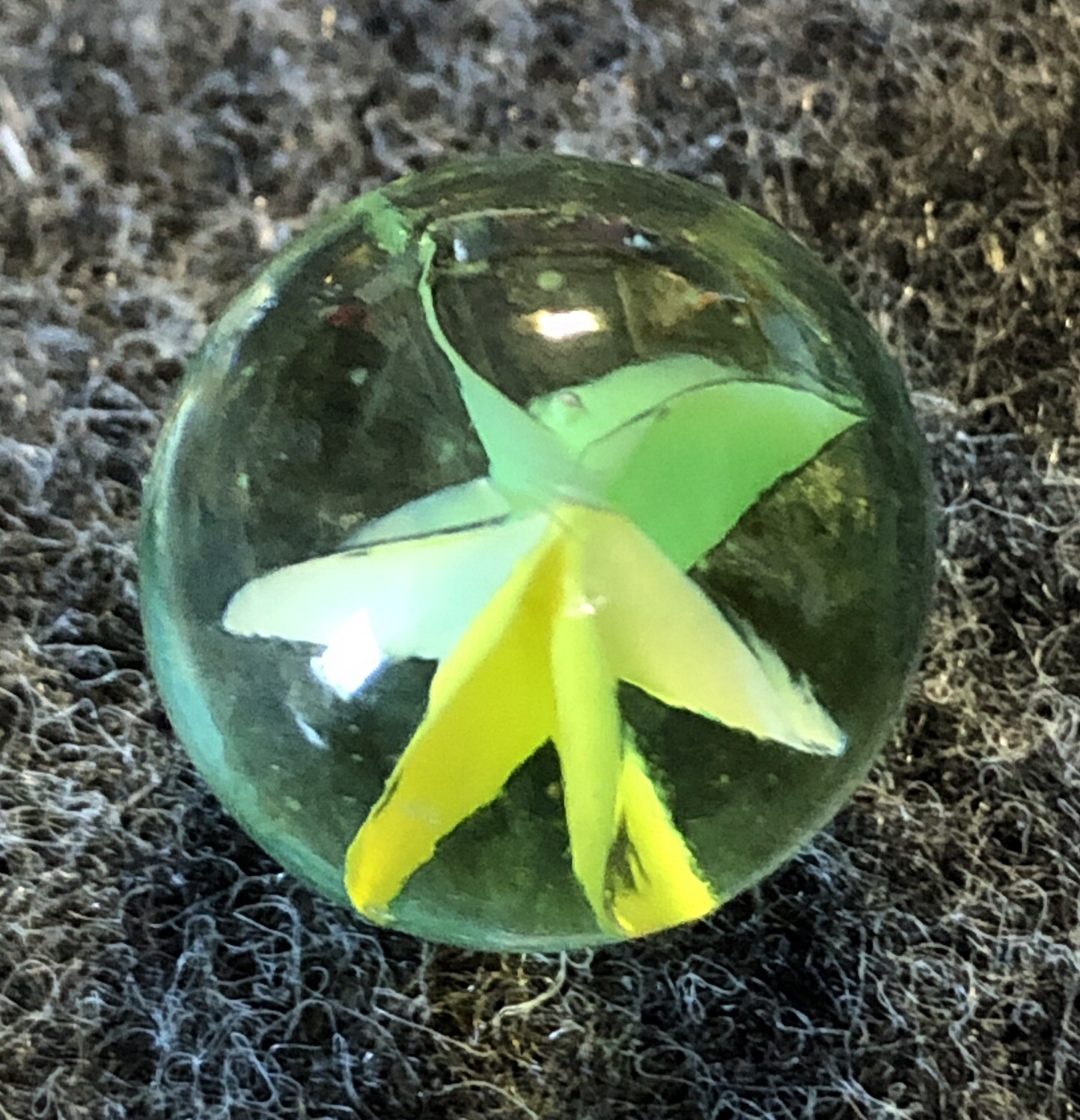 Japanese Cat’s Eye Six Vane Cross through Marble 9/16” Green Yellow White M- .56