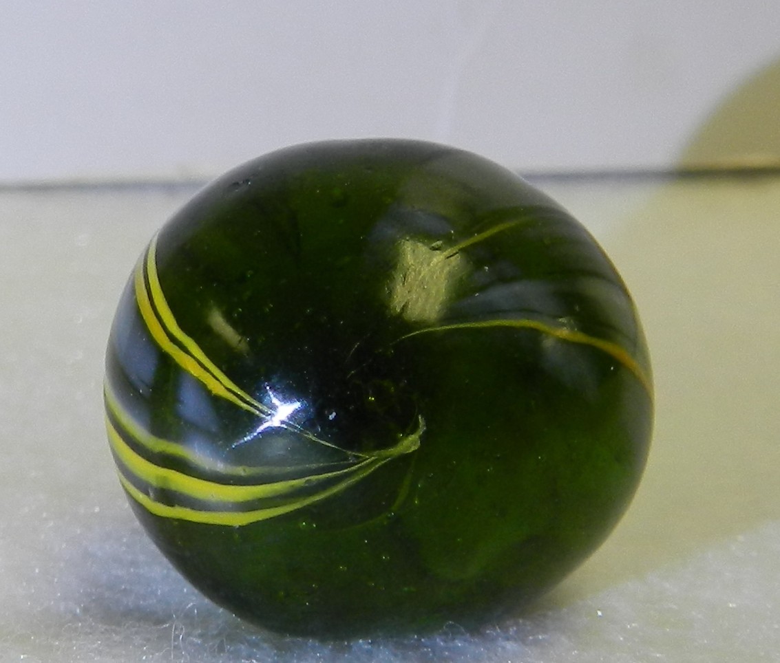 #20331m Nice Vintage German Handmade Green Glass Indian Marble .84 Inches