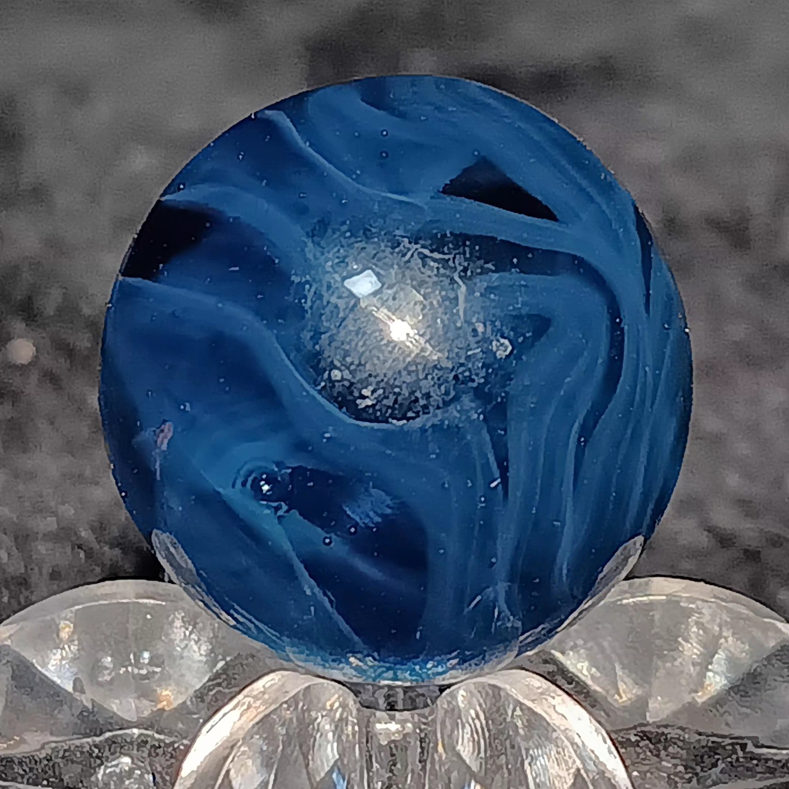 Vintage Alley Agate Transparent Swirl Marble. 5/8″ Mint(-) Uv Active.