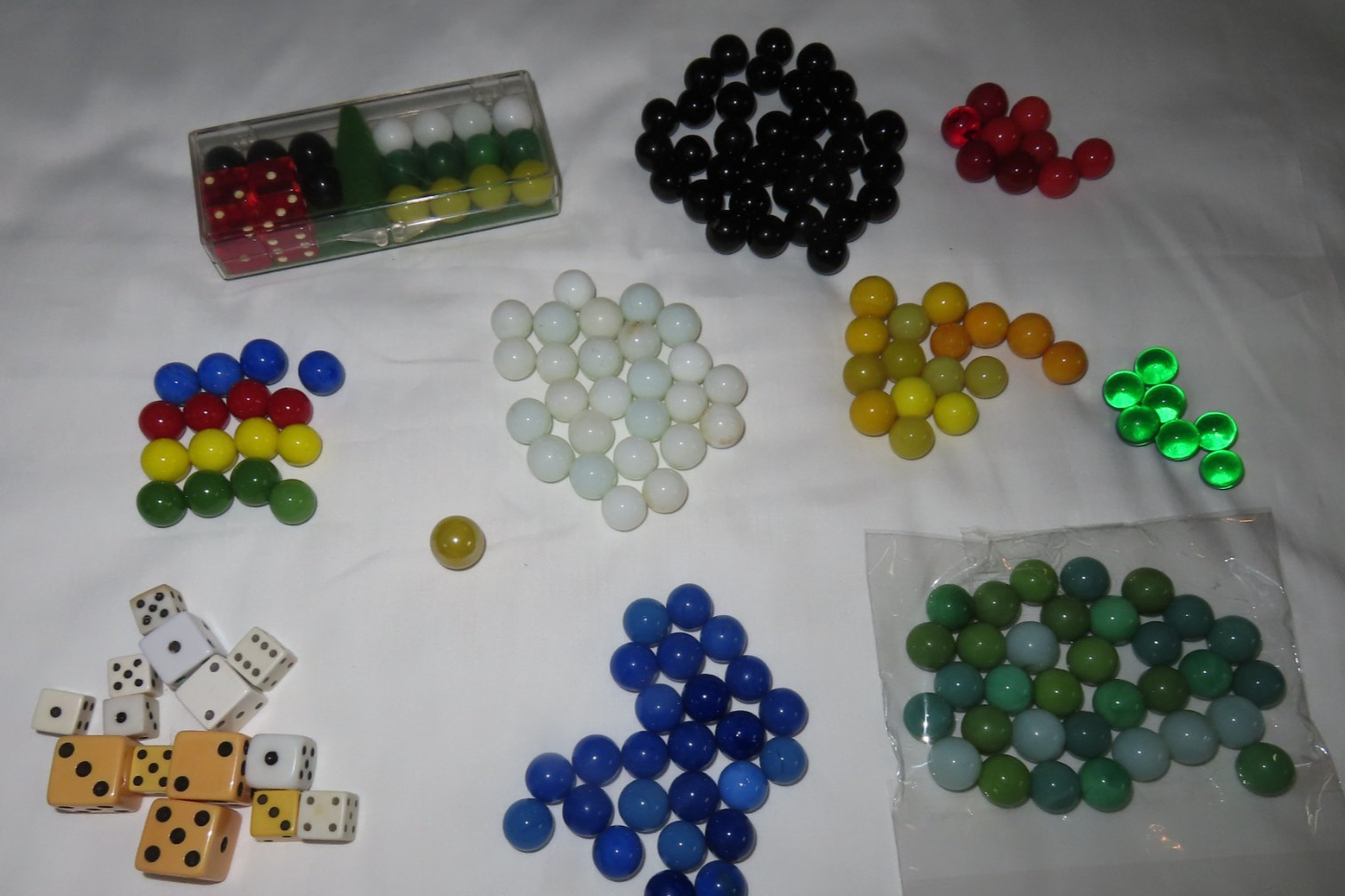 182 Solid Color Glass Game Marbles, 6 Colors, Suitable for Games + DICE