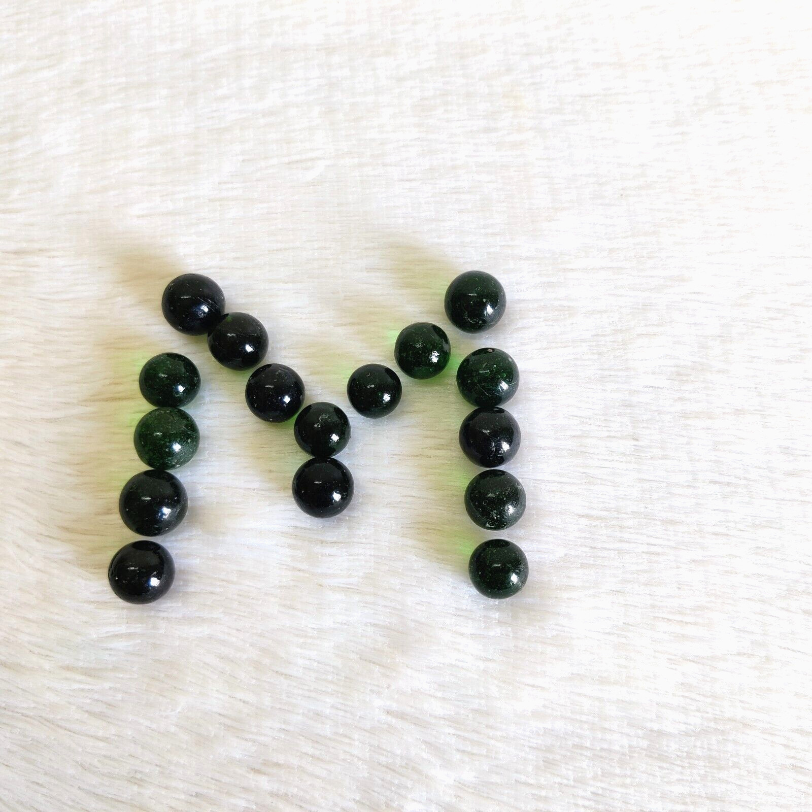 1920s Vintage Old Handmade Dark Green Glass Marble 16 Pcs Collectibles G151