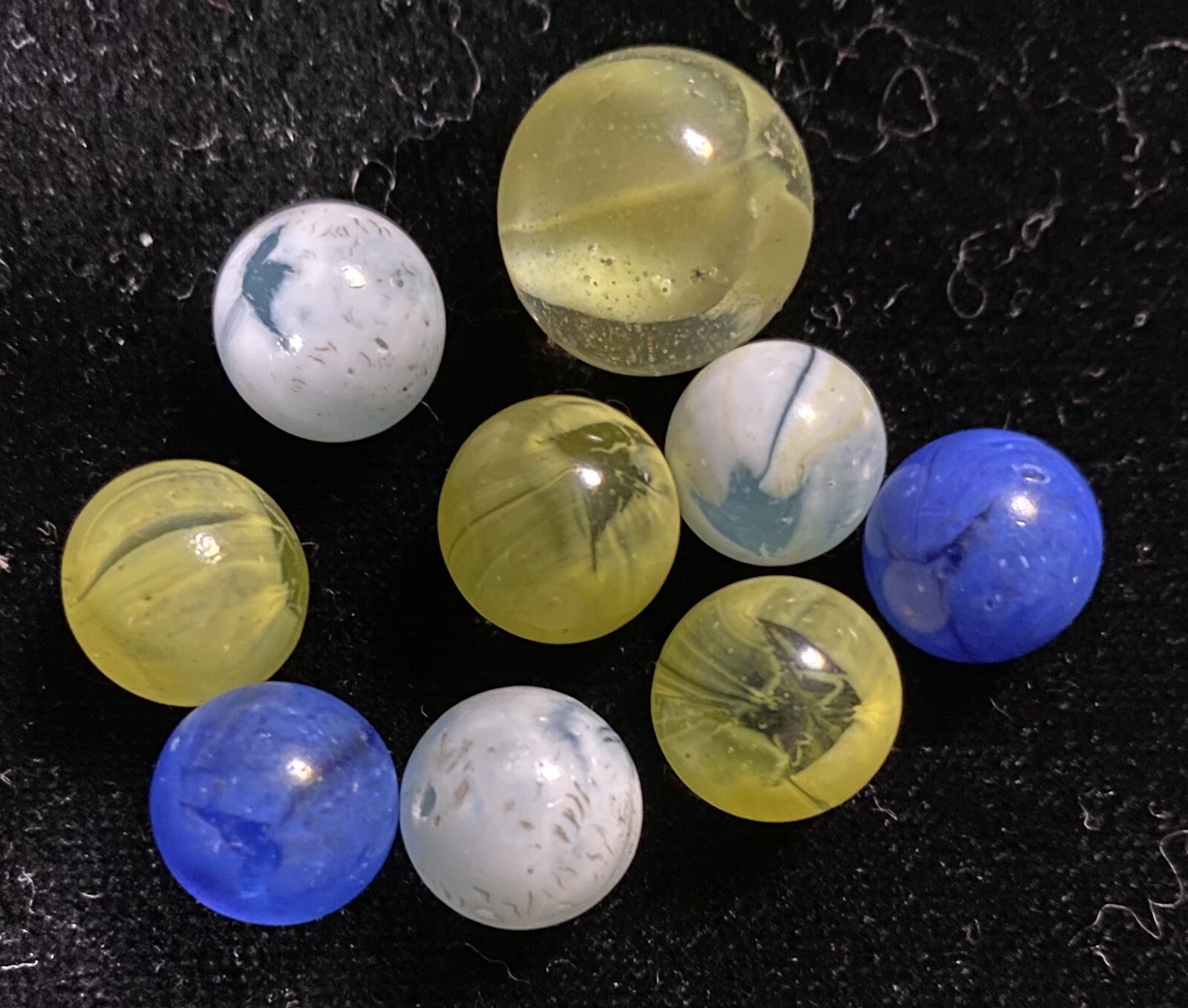 8 Mini Pee Wee Marbles Blue Yellow White