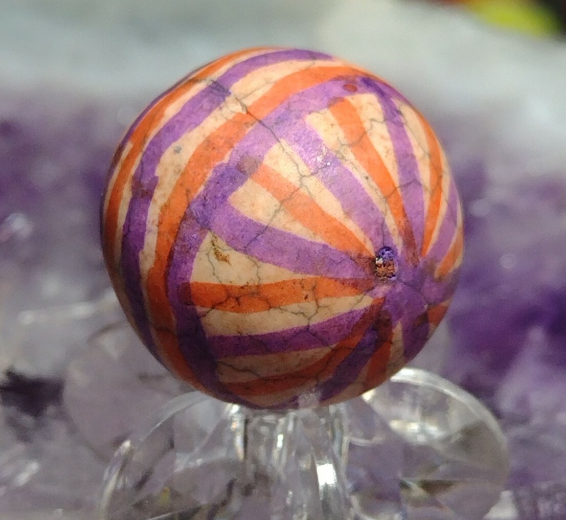 .73″ SWEET HAND PAINTED MARBLES – NM LOOK