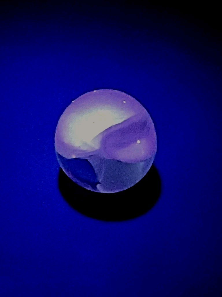 Wet Mint C.E. Bogard 4-Vane White Cat’s Eye Marble .63″ Selenium UV Pink Glow