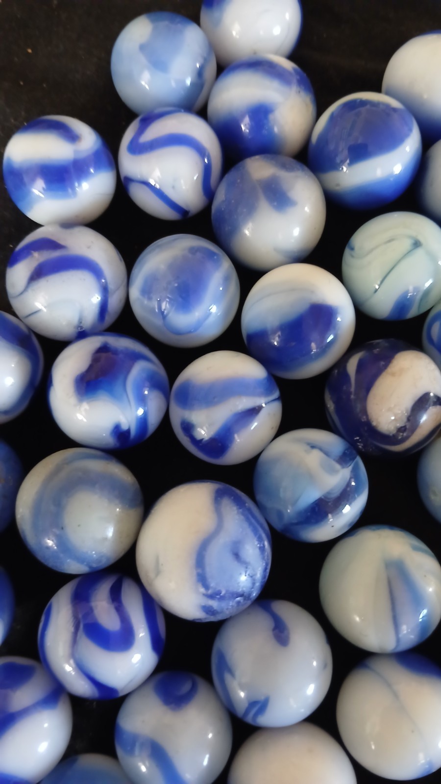 Lot of 50 Vintage Blue Swirl Marbles with Shooter