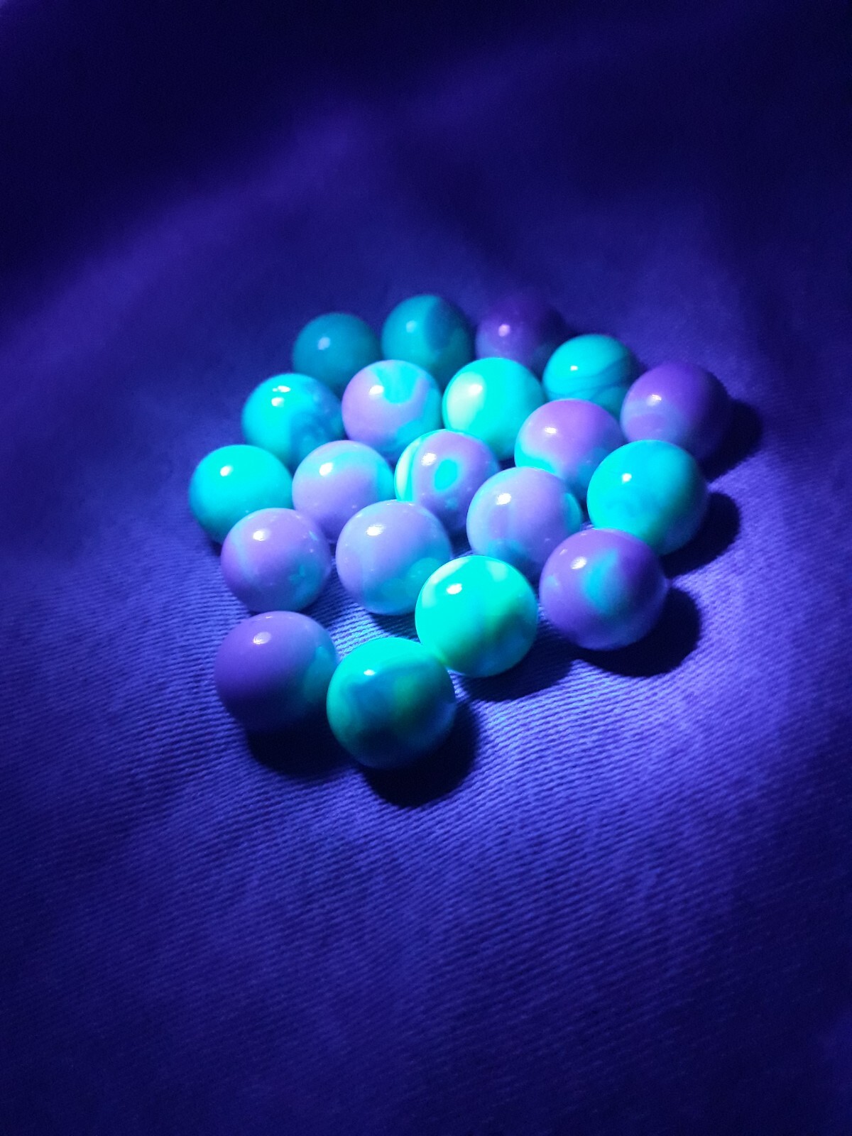 Jabo 20 Fenton Burmese Glass UV Reactive Marbles Florescent Uranium Ultraviolet