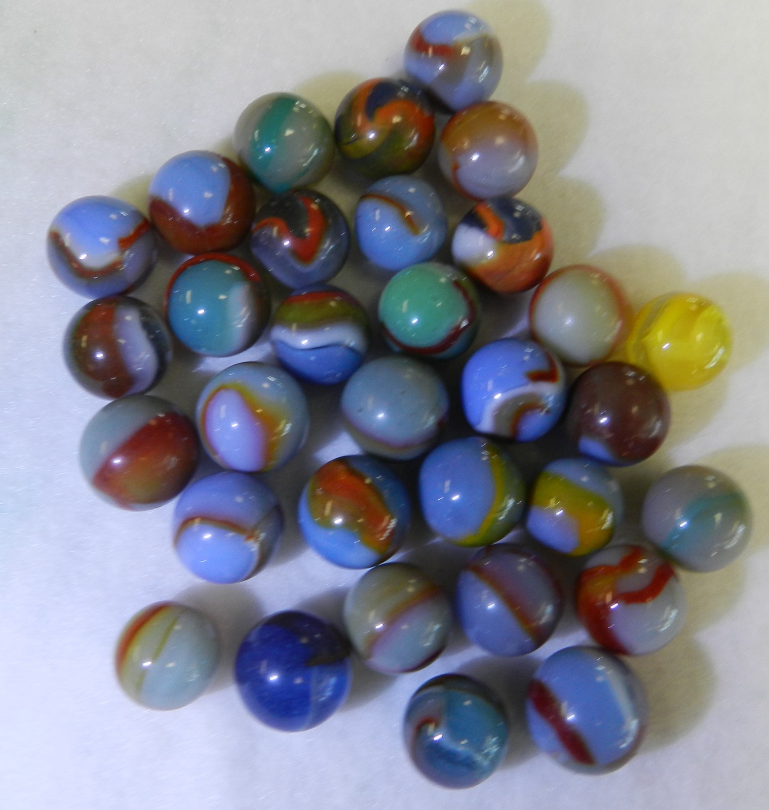 #20201m Vintage Group or Bulk Lot of 30 Peltier Glass Marbles .55 to .63 Inches
