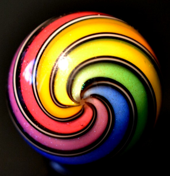 HOT HOUSE GLASS MARBLE/1.498″-DICHROIC BEACHBALL RAINBOW-REDISH PINK,LAVENDER+