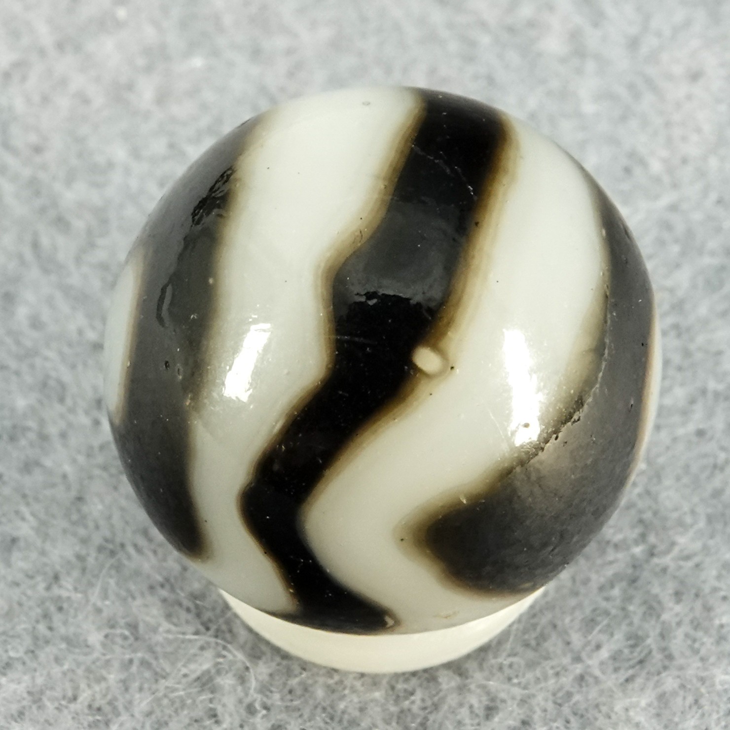 Marbles: PELTIER GLASS COMPANY, Zebra. 11/16″. Mint (9.8). (B1013)