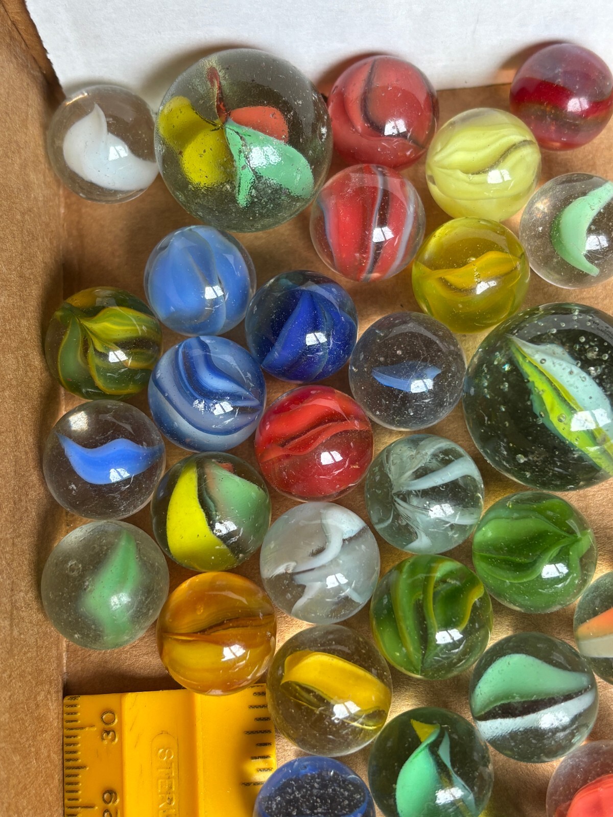 Lot of 40 Vintage Playing Marbles Swirl Red Blue Green /M25