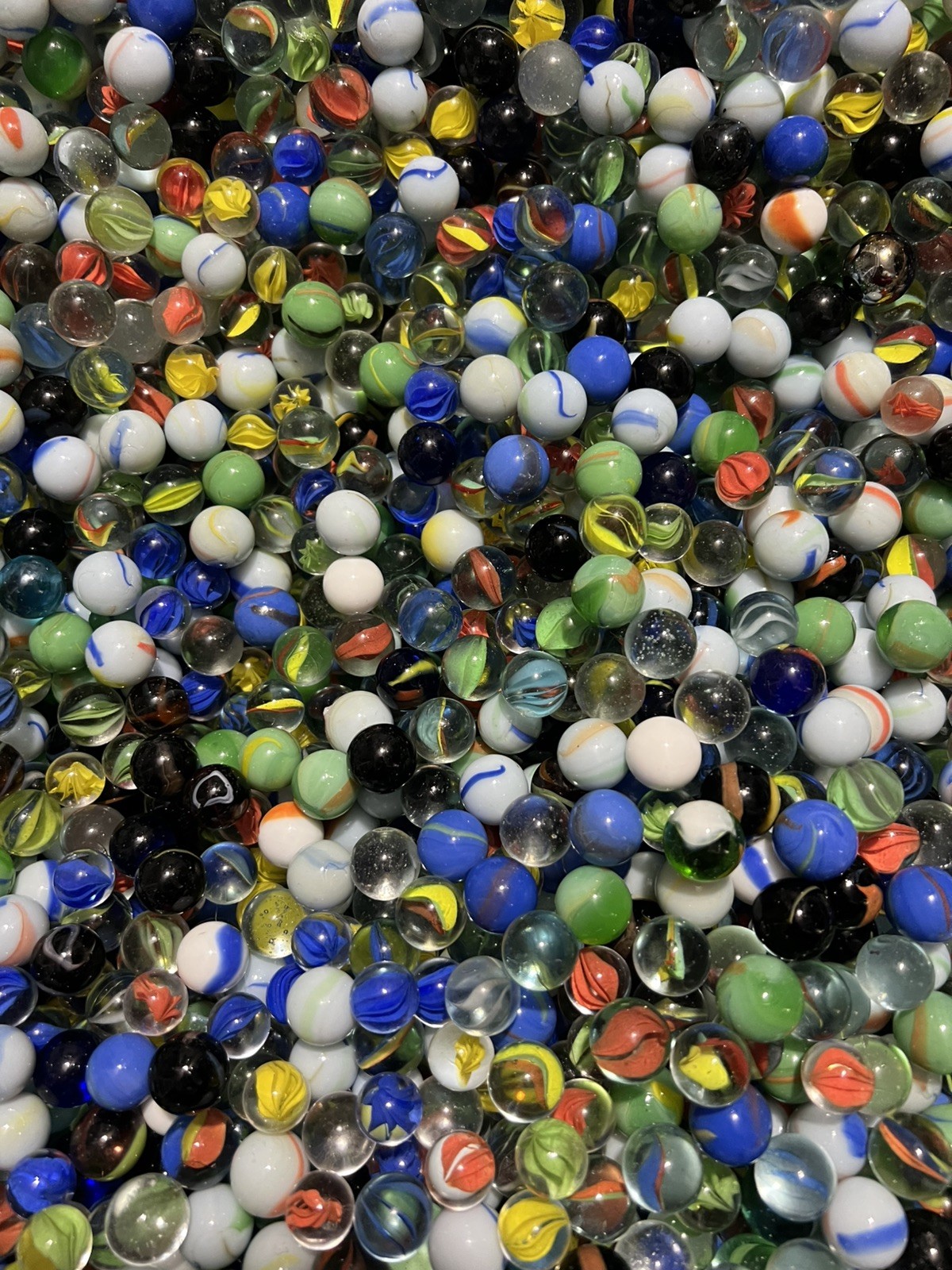 Marbles Lot Offf 500 Pieces .