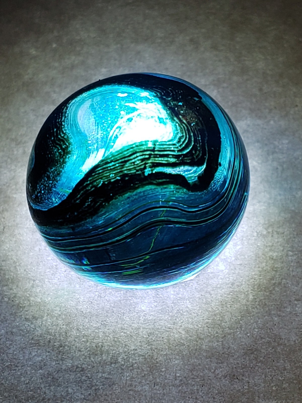 RARE EARLY Akro Agate Blue Bubble Base METALIC 9 OXBLOOD HYBRID WET MINT SZ 5/8