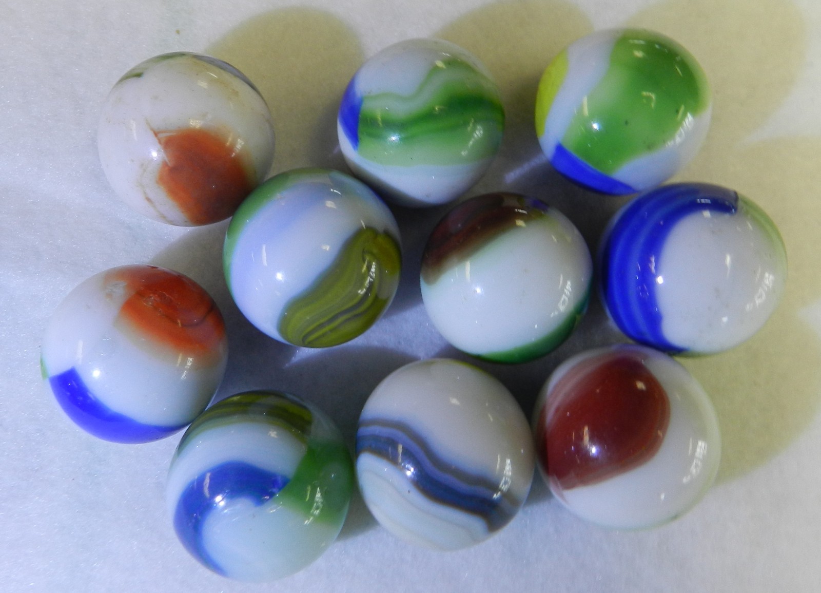 #20555m Vintage Group of 10 Marble King Shooter Marbles .96 to 1.0 Inches