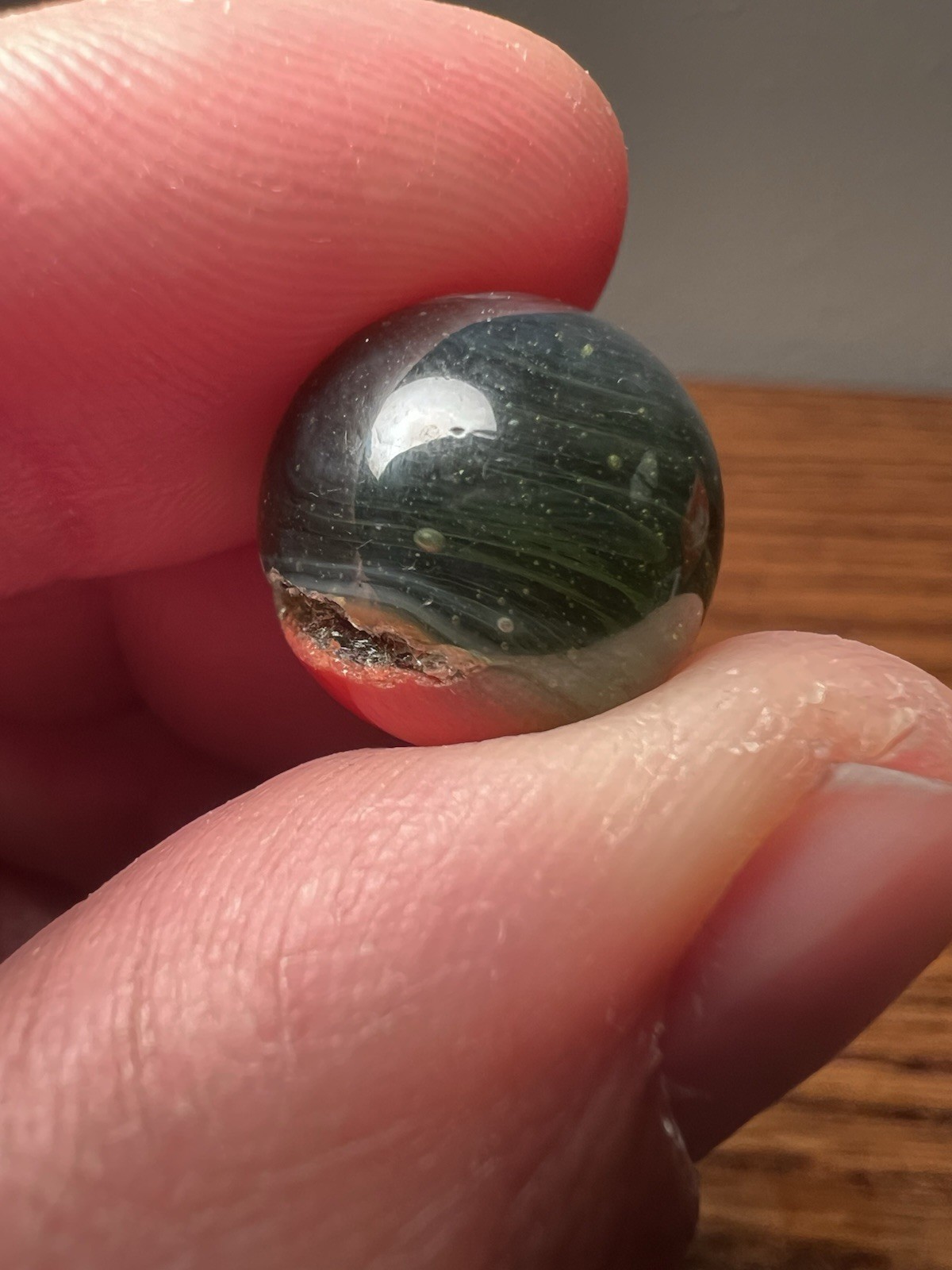 Vintage Peltier National Line Rainbo Marble – Red, White & Black – DAMAGED