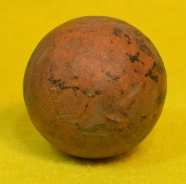 ANTIQUE CLAY MARBLE TAN OCHRE BLACK SHOOTER HAND ROLLED 1-1/4″ ART TOY HISTORY