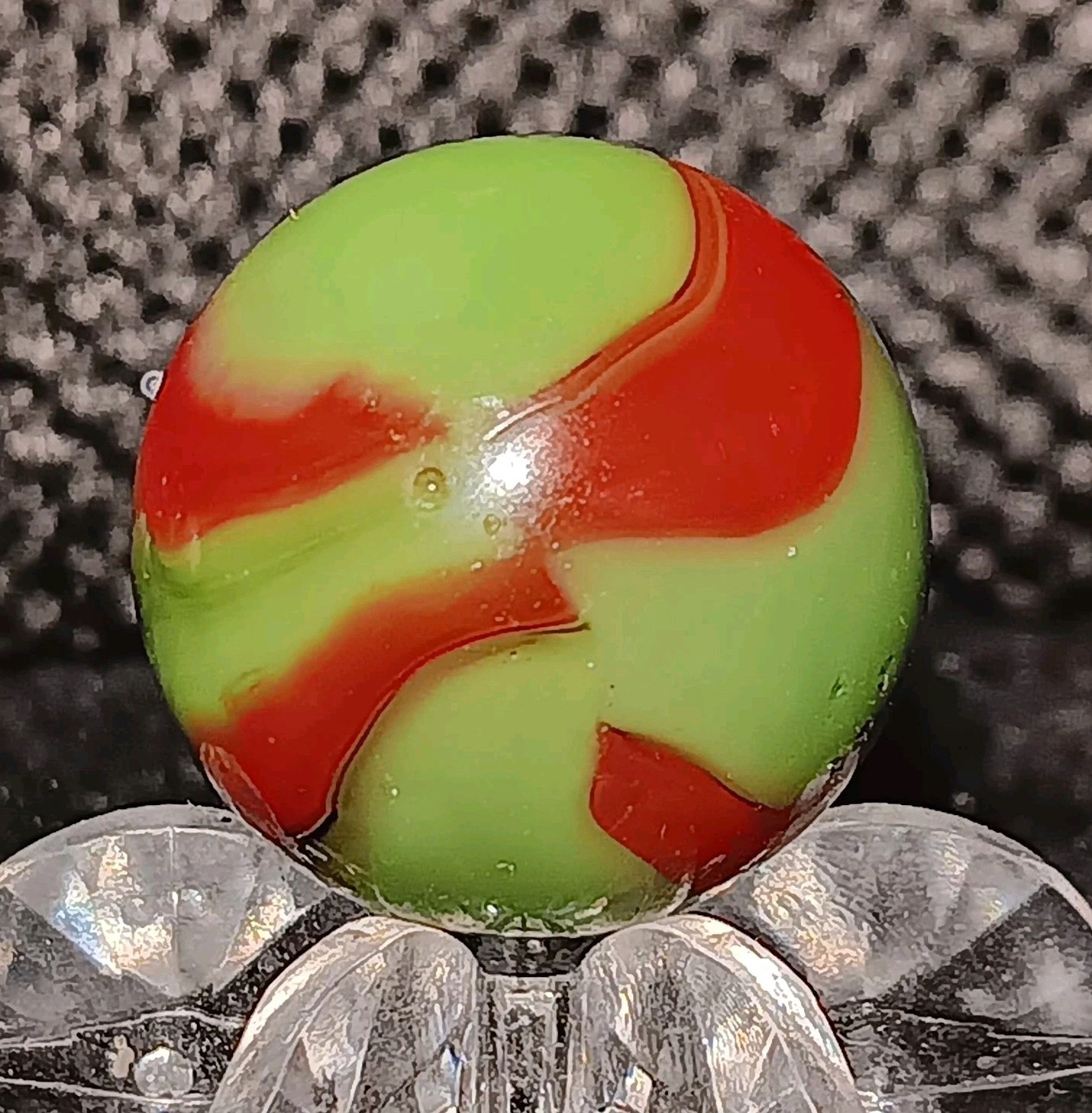 Vintage Peltier Glass NLR Dragon Marble. Nm. .63″ Uv Active. Beautiful Pattern