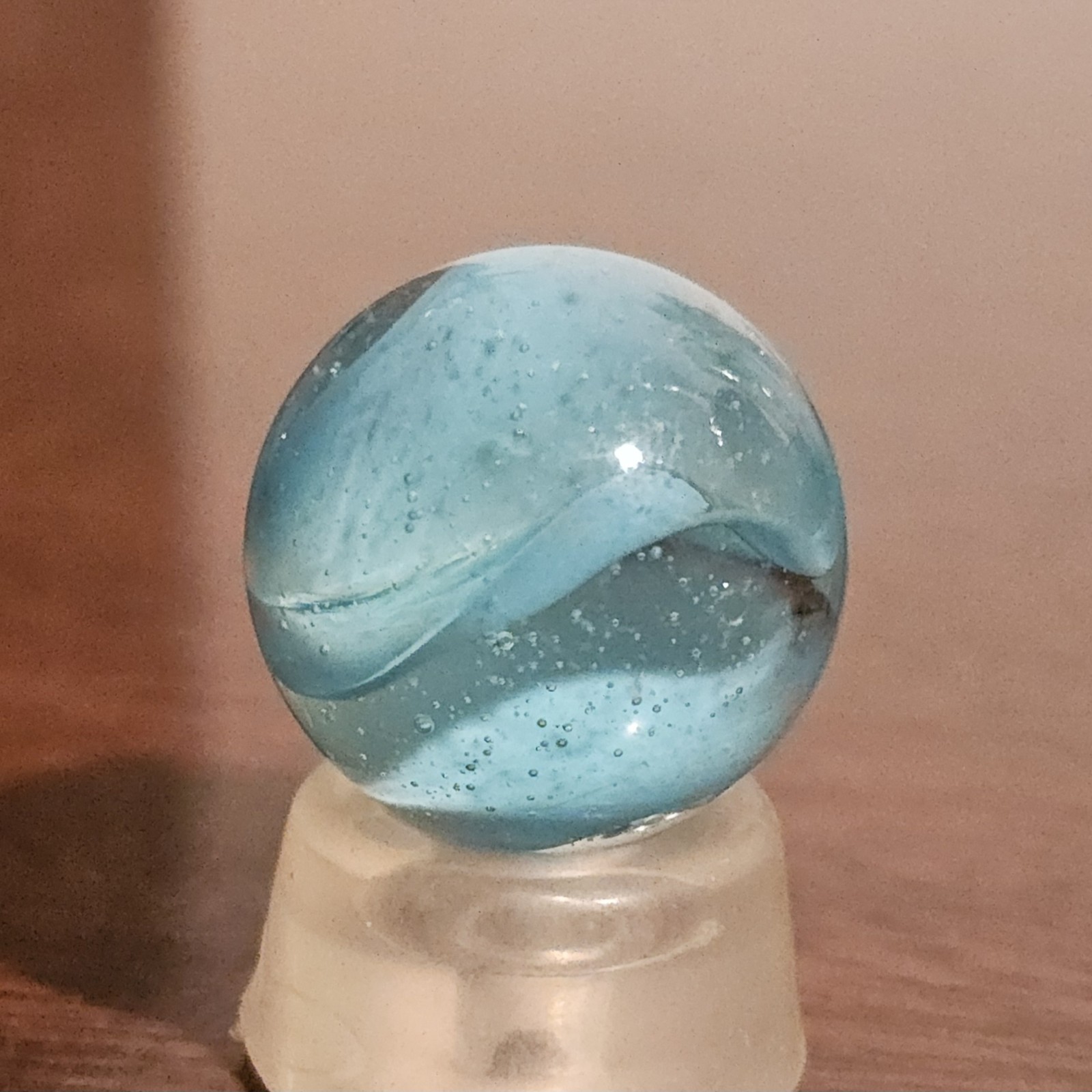 Vintage CE Bogard Blue 4-Lobe Floppy Cats Eye .937 Shooter Marble w Inclusion