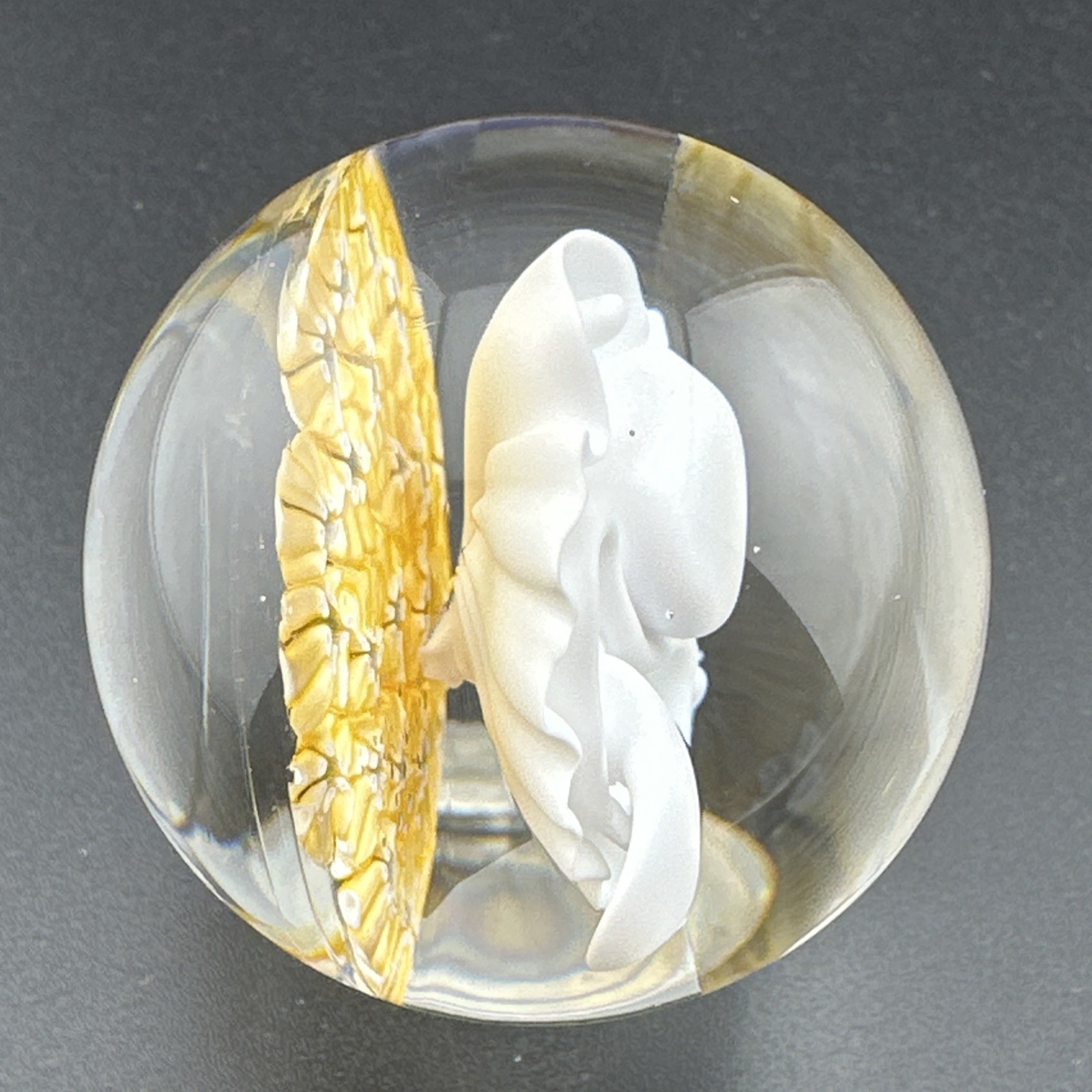 Contemporary Handmade Art Glass Marble 1.52″ White Floral Monster Flower MIB