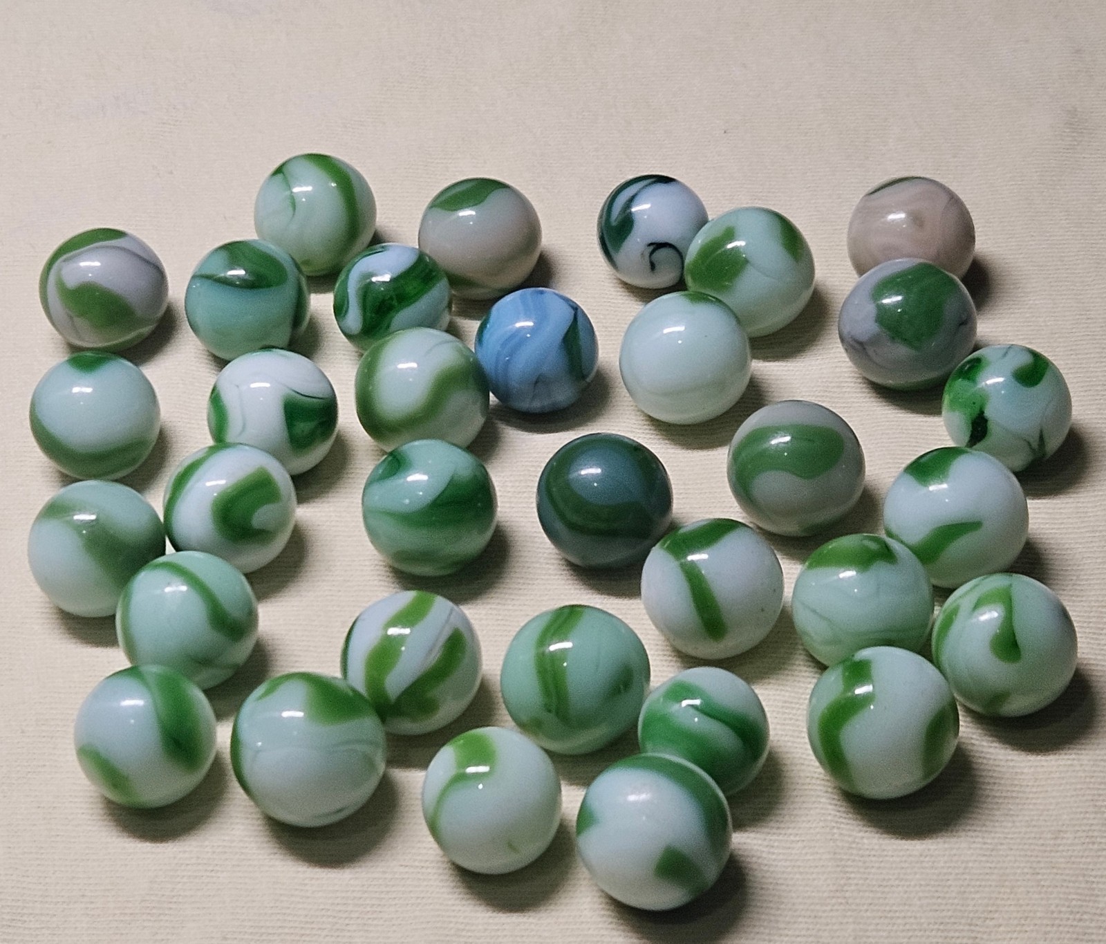 GREEN WEST VIRGINIA SWIRLS (25) Alley, Ravenswood, CAC, Heaton – Vintage Lot