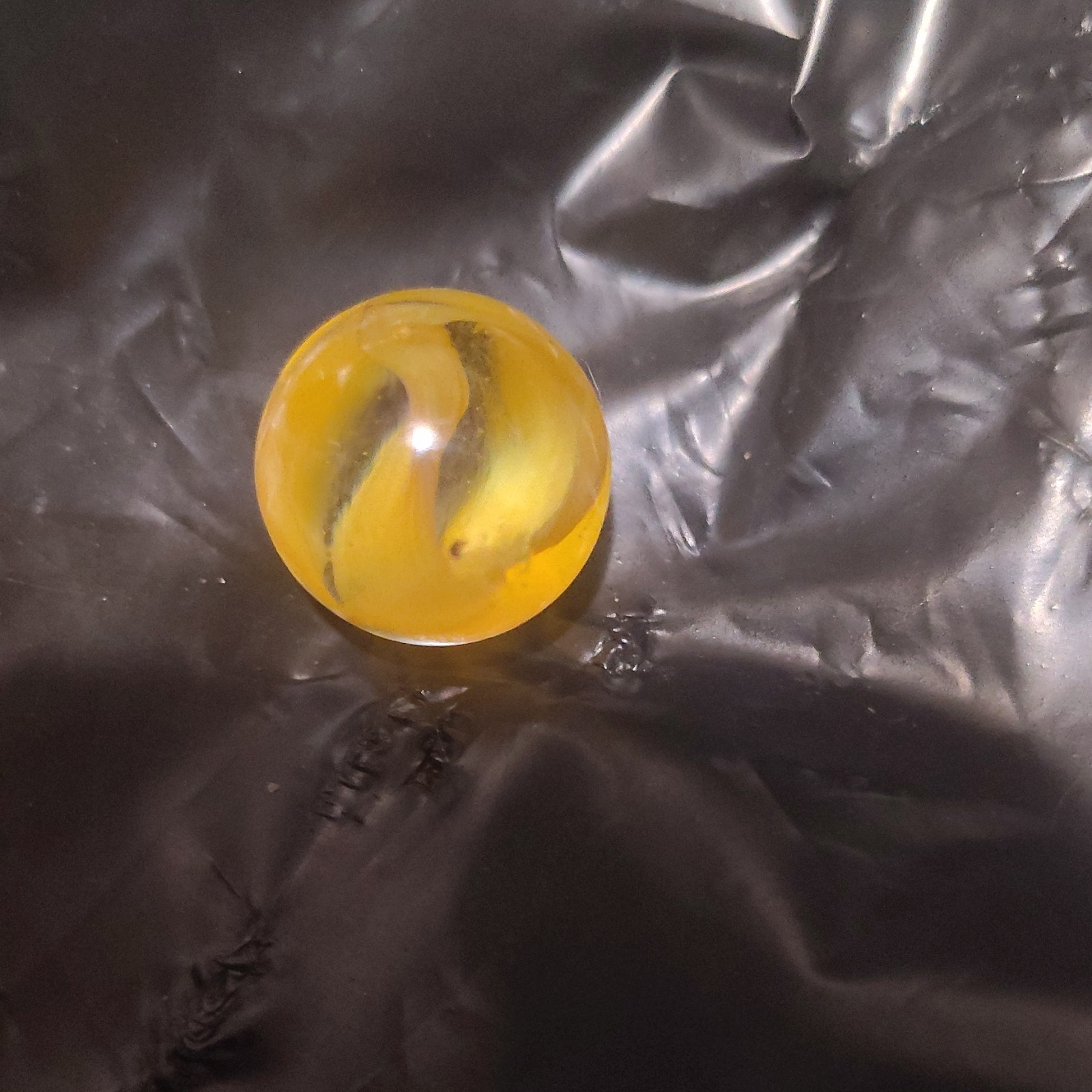 Yellow Swirl Glass Toy Marble, Machine Made, Ages 4-7 & 8-11